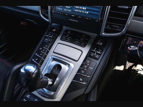 Porsche Cayenne 48