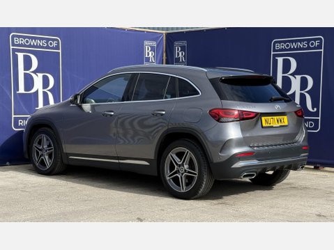 Mercedes-Benz GLA 2.0 GLA220d AMG Line (Premium Plus) SUV 5dr Diesel 8G-DCT 4MATIC Euro 6 (s/ 7