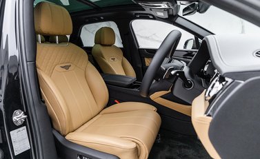 Bentley Bentayga V8 9