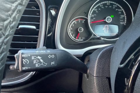 Volkswagen Beetle AUTOMATIC.. 5 SERVICES! CRUISE CONTROL..DAB RADIO..STUNNING CAR! 32