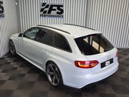 Audi RS4 4.2 FSI V8 Estate 5dr Petrol S Tronic quattro Euro 5 (450 ps) 46