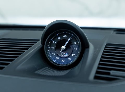 Porsche 911 Targa 4 GTS (992.2) 23