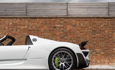 Porsche 918 Spyder 37