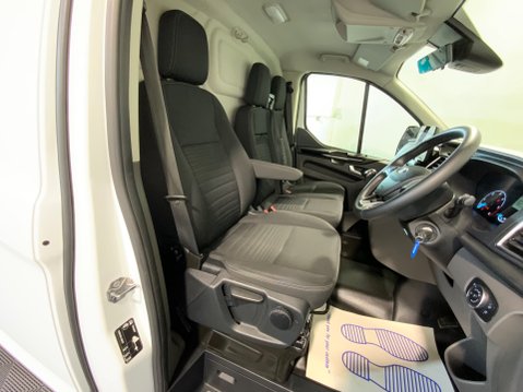 Ford Transit Custom 300 LIMITED P/V ECOBLUE 13