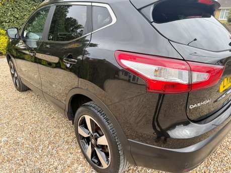 Nissan Qashqai 1.2 DIG-T N-Connecta 2WD Euro 6 (s/s) 5dr 11