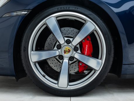 Porsche 911 Carrera S (992) 