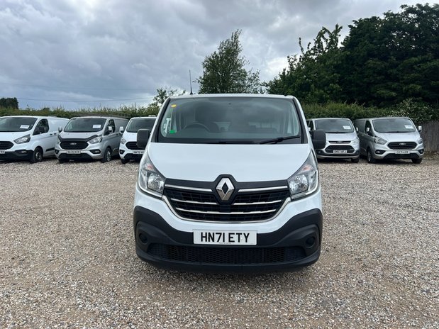 Renault Trafic LWB L2H1 Low Roof Business LL30 Air Con Sensors EURO 6 NO VAT 3