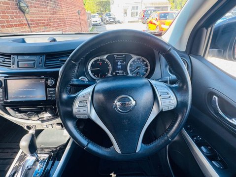 Nissan Navara 2.3 dCi Tekna Pickup Double Cab 4dr Diesel Auto 4WD Euro 6 (190 ps) 8