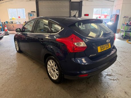Ford Focus 1.6 TDCi Titanium Euro 5 (s/s) 5dr 4