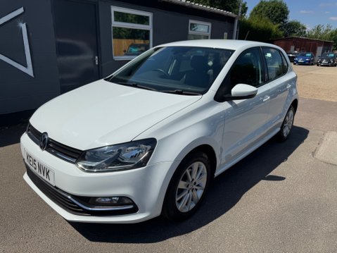 Volkswagen Polo SE TSI 8