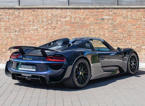 Porsche 918 Spyder Weissach 7