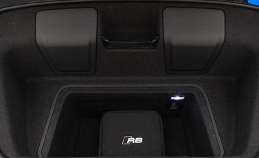 Audi R8 V10 Performance Carbon Black 31