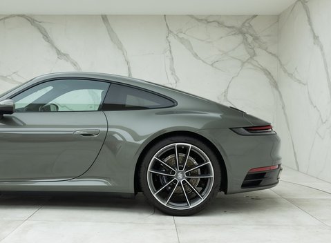 Porsche 911 Carrera (992) 26