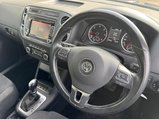Volkswagen Tiguan 2.0 TDI BlueMotion Tech SE DSG 4WD Euro 5 (s/s) 5dr 2