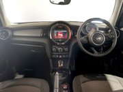Mini Hatch 1.5 Cooper Classic Hatchback 5dr Petrol Steptronic Euro 6 (s/s) (136 ps) Ai 18