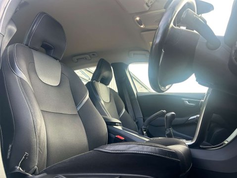 Volvo V40 2.0 V40 Momentum T3 5dr 14