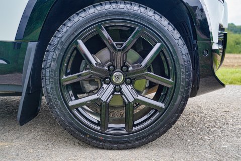 Land Rover Defender 3.0 D250 S - Full WideTrack Conversion 5