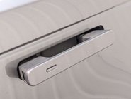 Land Rover Range Rover Velar 2.0 Range Rover Velar R-Dynamic SE D180 Auto 4WD 5dr 32