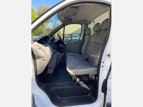 Vauxhall Vivaro 2.0 2900 CDTi Panel Van 4dr Diesel Manual FWD L3 (195 g/km, 113 bhp) 30