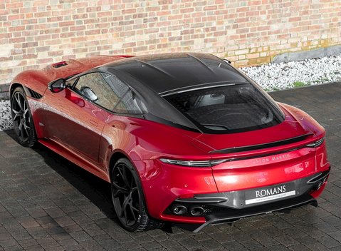 Aston Martin DBS Superleggera 7