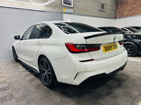 BMW 3 Series 2.0 320i M Sport Auto Euro 6 (s/s) 4dr 27
