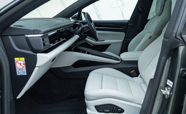 Porsche Macan 4 Electric 20