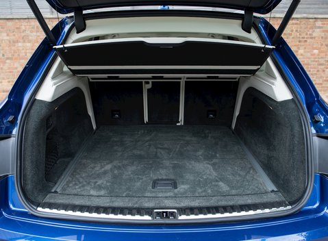 Bentley Bentayga V8 29