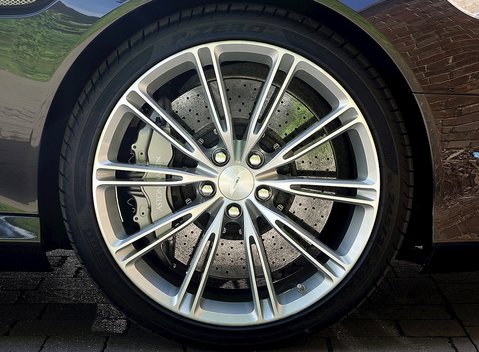 Aston Martin DB9 Volante 14