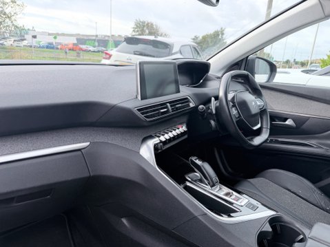 Peugeot 3008 1.5 BLUEHDI S/S ALLURE 8