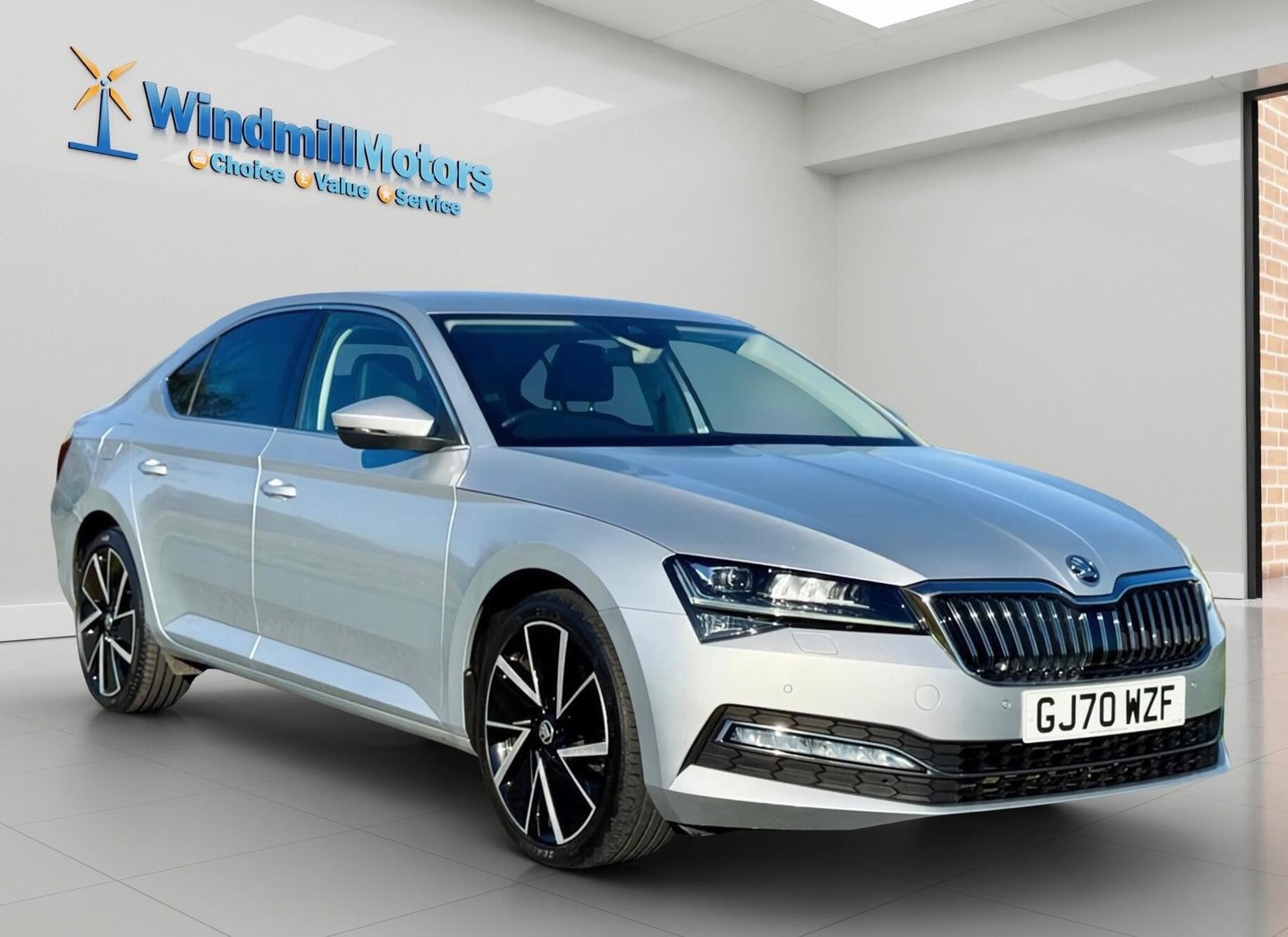 2020 Skoda Superb — image 1