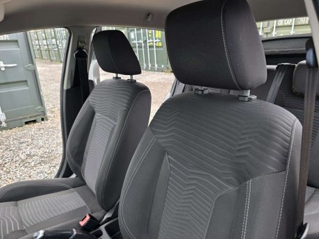 Ford Fiesta 1.6 Zetec Hatchback 5dr Petrol Powershift Euro 6 (105 ps) 38