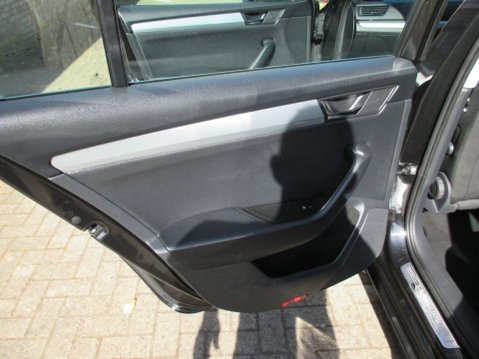 Skoda Superb 1.5 TSI ACT SE DSG Euro 6 (s/s) 5dr 48
