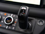 Land Rover Defender D250 SE County Edition 17