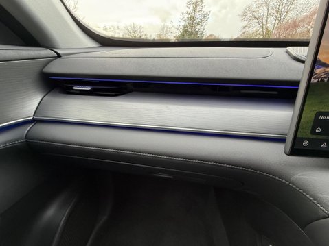 Chery Tiggo 8 1.5T 18.4kWh Summit DHT1 Euro 6 (s/s) 5dr 70