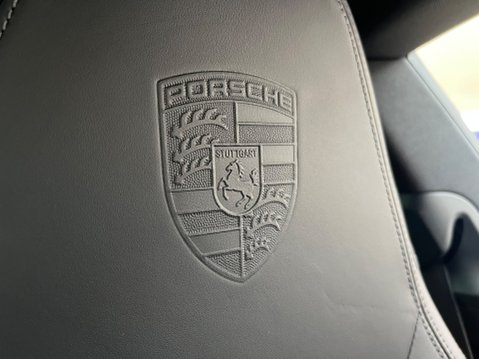 Porsche 911 CARRERA 4S PDK 36