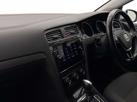 Volkswagen Golf e-Golf 5dr 1