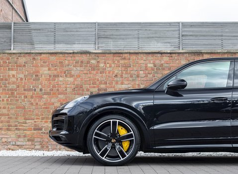 Porsche Cayenne Turbo S E-Hybrid 37