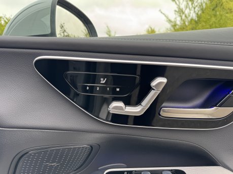 Mercedes-Benz GLC GLC 220 D MHEV 4Matic AMG Line Coupe Auto MEMORY SEATS/PARKTRONIC/SAT NAV 1