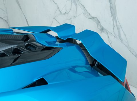 Lamborghini Revuelto 36