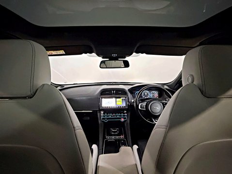 Jaguar F-Pace S 3.0 V6 D300 AWD AUTOMATIC 13