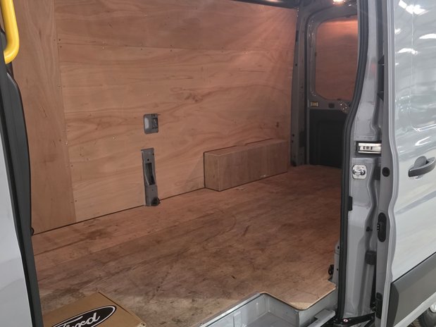 Ford Transit Transit 350 135kW 68kWh H2 Leader Van Auto 19