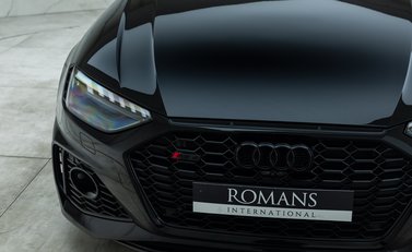 Audi RS4 Avant CARBON BLACK 30