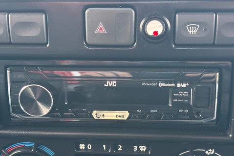 Land Rover Defender 130 130 Tdci Crane Tipper - Air Con - Galv Chassis 31