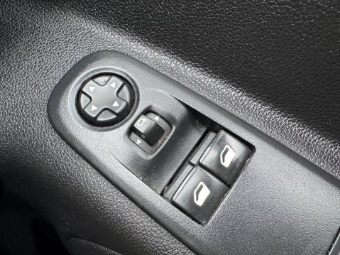 Vauxhall Combo Life 1.5 Turbo D BlueInjection Energy Euro 6 (s/s) 5dr 25