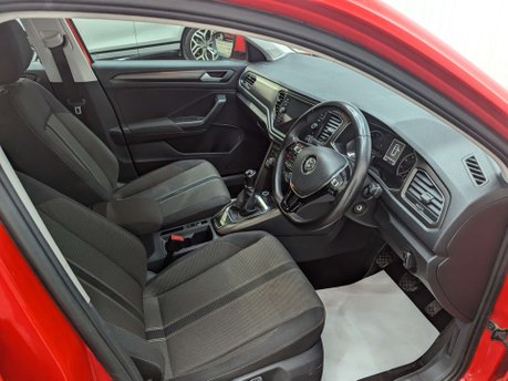 Volkswagen T-Roc 1.0 T-Roc SE TSi 5dr 47