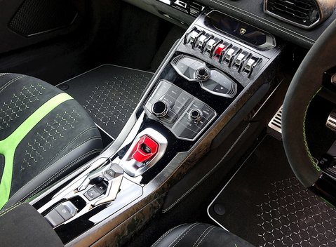 Lamborghini Huracan Performante 4