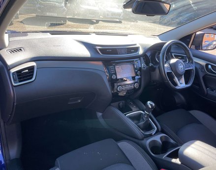 Nissan Qashqai 1.3 Qashqai N-Connecta DiG-T 5dr 32