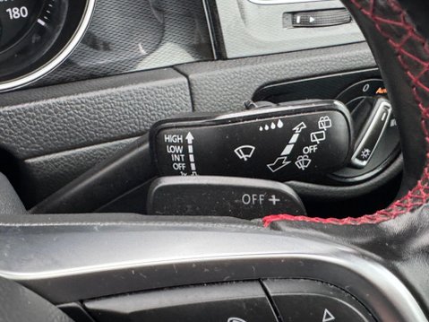 Volkswagen Golf 2.0 TSI BlueMotion Tech GTI Performance DSG Euro 6 (s/s) 3dr 34