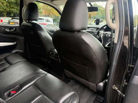 Nissan Navara 2.3 Navara Tekna dCi Auto 4WD 5dr 20