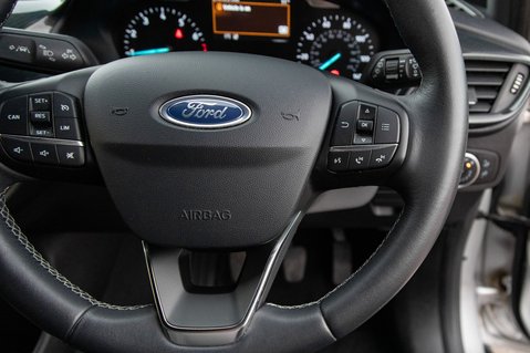 Ford Fiesta ACTIVE B AND O PLAY 20